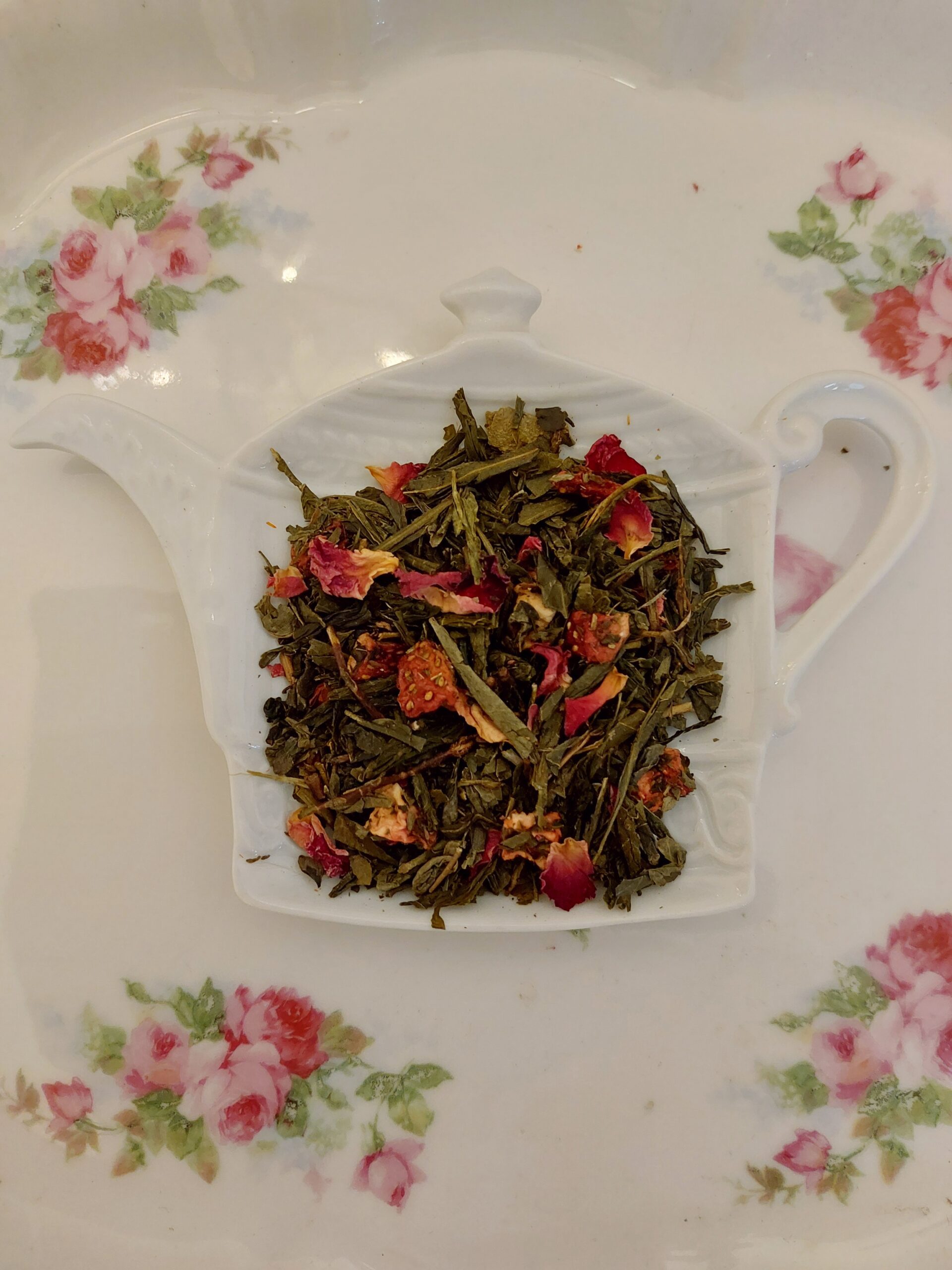 Erna's glimlach 100 gram * groene thee met aardbei en rozenblaadjes